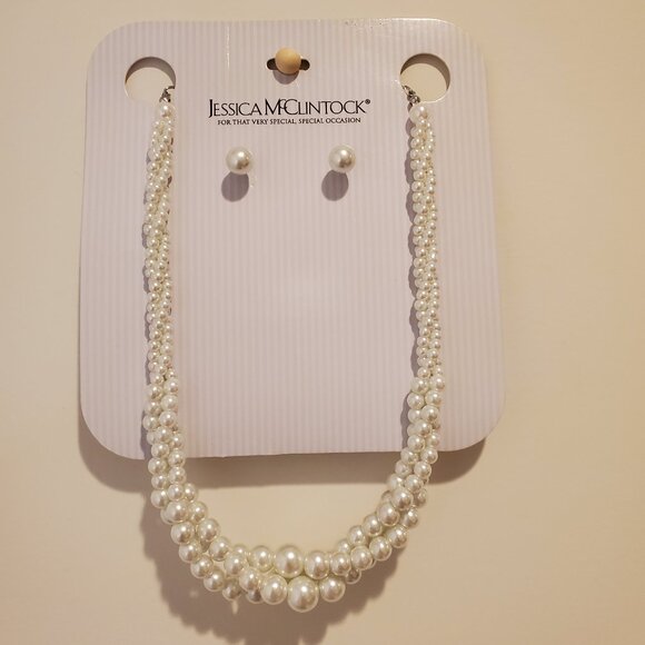 Jessica McClintock Twisted White Fashion bead Necklace with matching earrings. - Picture 1 of 1